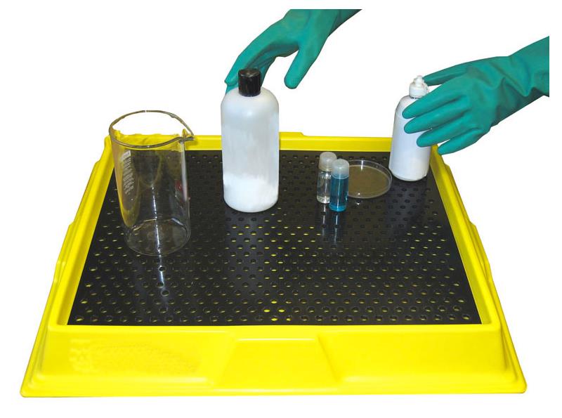 Clear Spill Laboratory Tray-1