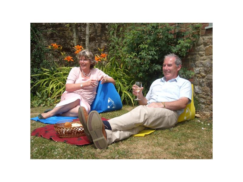 WondaWedge Inflatable Lounger-4